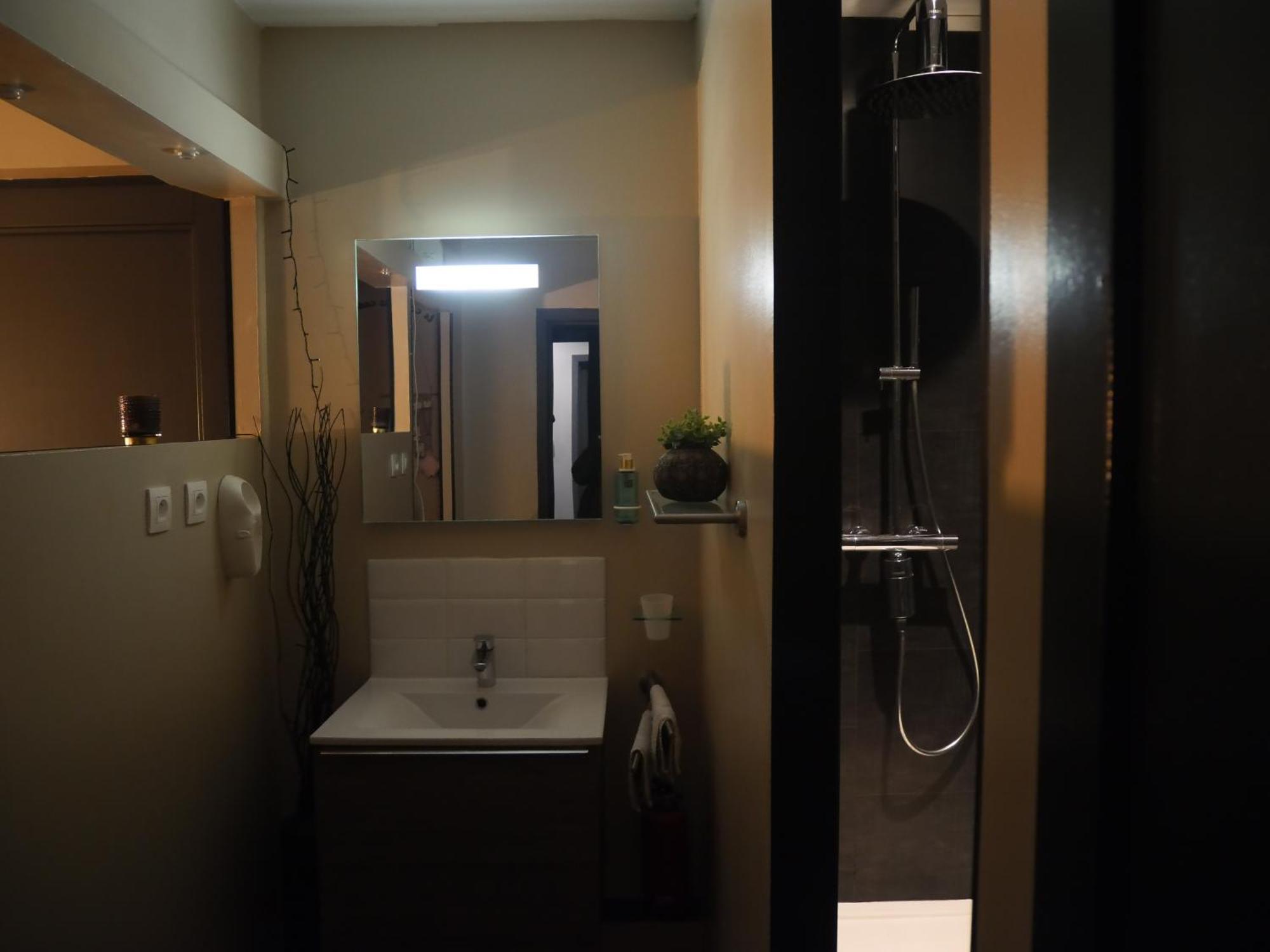 At Home - Jacuzzi Privatif Gesves エクステリア 写真